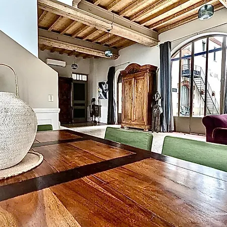 Chateau Au Milieu Du Vignoble Avec Piscine A 10 Mn Des Plages Feriehus