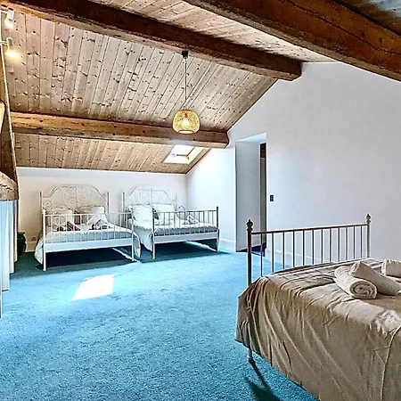 Chateau Au Milieu Du Vignoble Avec Piscine A 10 Mn Des Plages * Cabestany